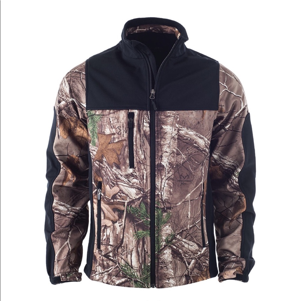 Hunter Softshell Jacket 
Realtree Camo Camo/Black